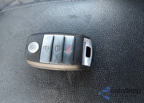 2017 Kia Optima Sxl Turbo z USA, uszkodzony, nr VIN 5XXGV4L26HG140245